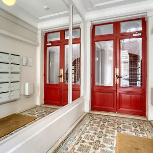 Grand Spacieux Renove Metro Wifi Apartamento París